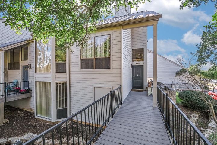 Property Photo: 115 World Of Tennis Square TX 78738