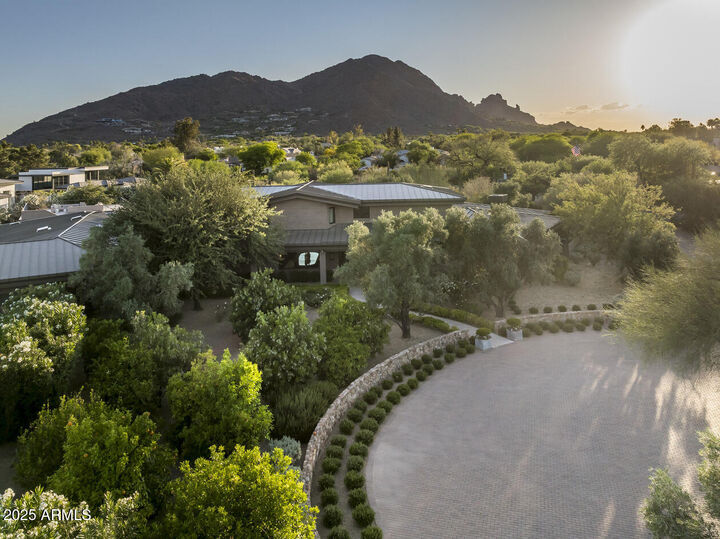 Property Photo: 5721 N Casa Blanca Drive AZ 85253