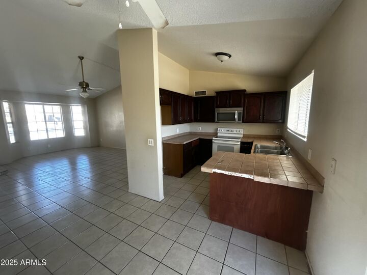 Property Photo: 6539 E Ingram Street AZ 85205