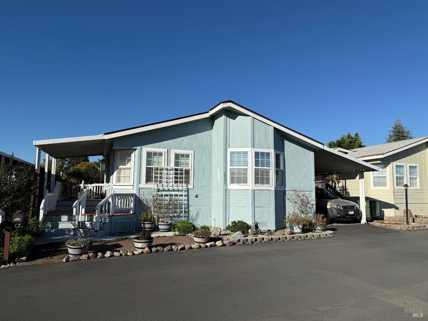 Property Photo: 1037 Lake Drive 1039 CA 95492