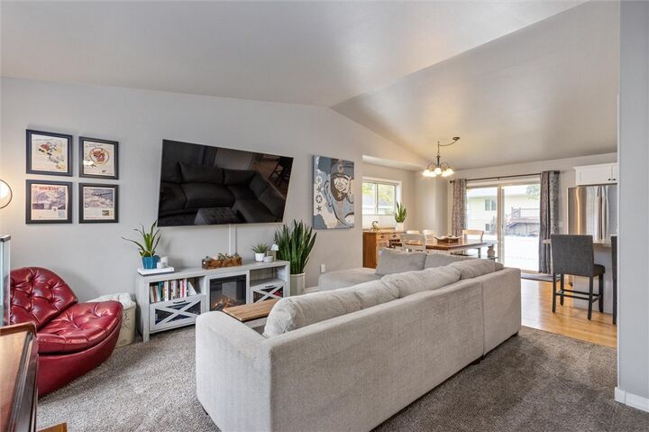 Property Photo:  1707 Hesperia Street  MT 59105