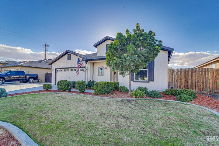 Property Photo:  15 Claudia Autumn Drive  CA 93314