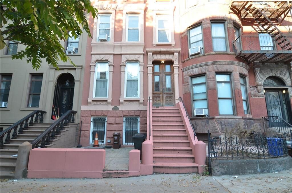 Property Photo:  819 Union Street  NY 11215 