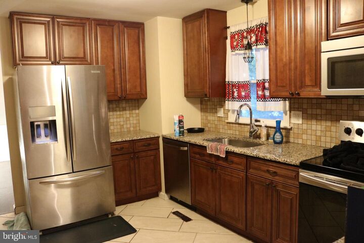 Property Photo: 815 Appletree Lane PA 17050