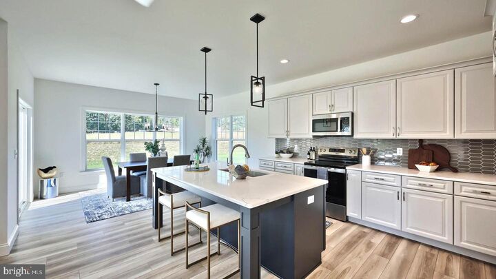 Property Photo: 122 Margot Court PA 17112