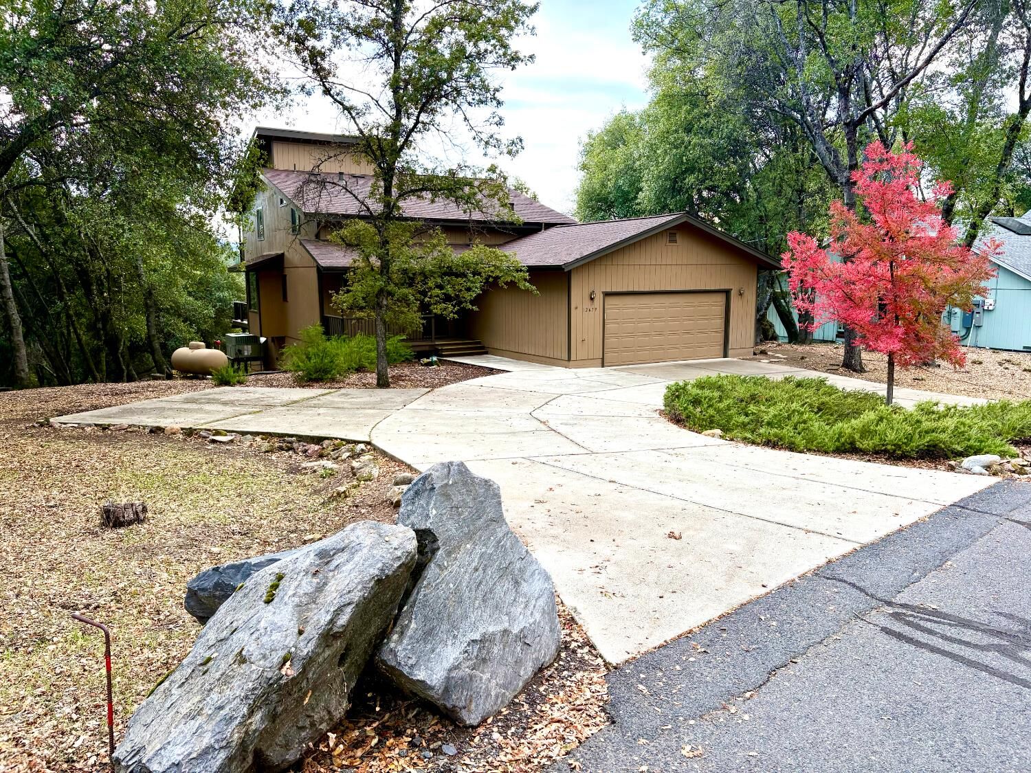 Property Photo:  12679 Cresthaven  CA 95321