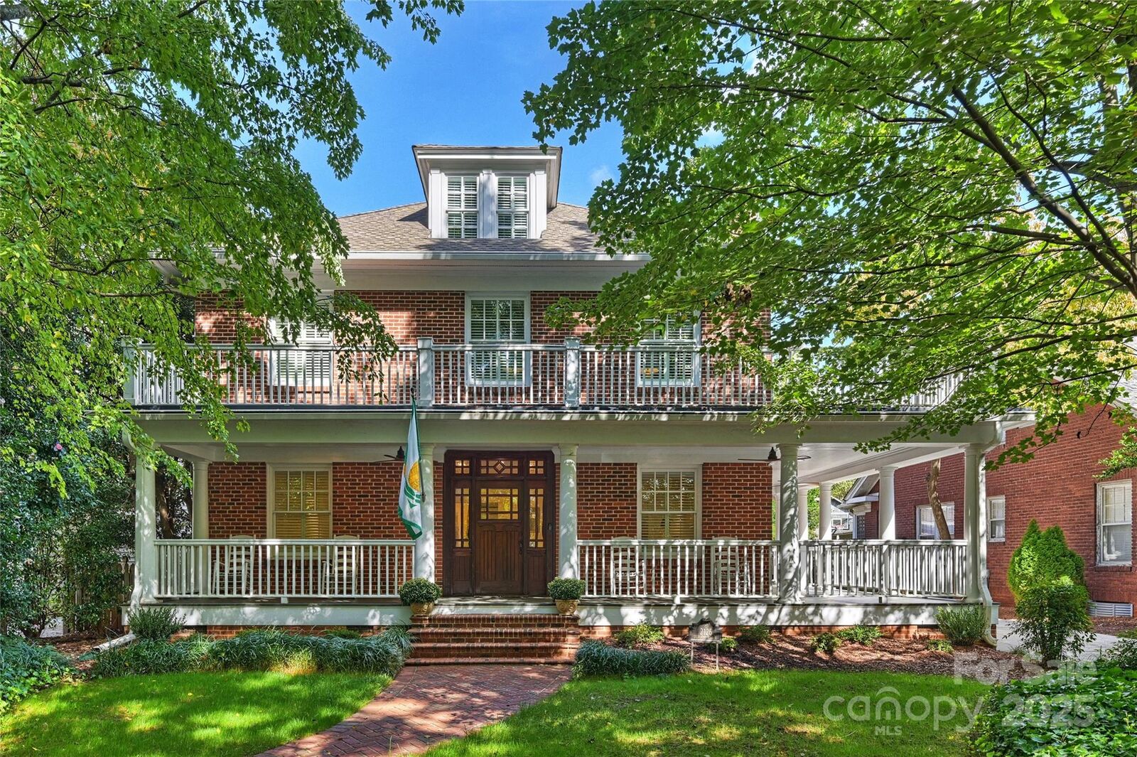 Property Photo:  2126 Dilworth Road E  NC 28203