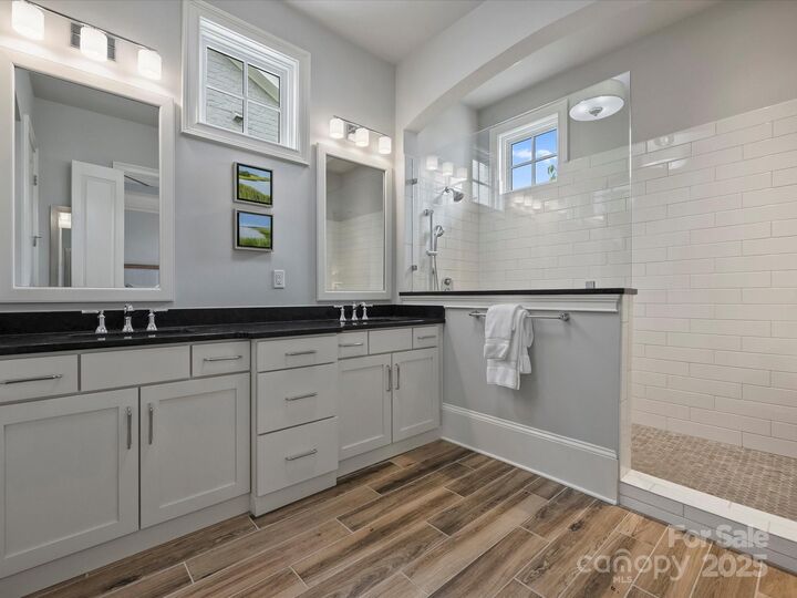 Property Photo:  5014 Vernet Lane  NC 28210 