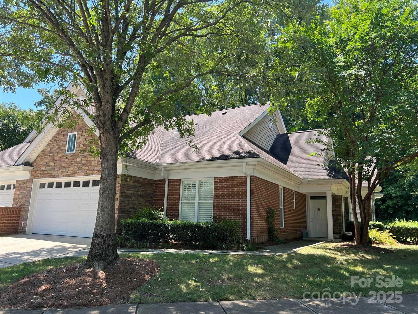 Property Photo:  10925 Casetta Drive  NC 28105 