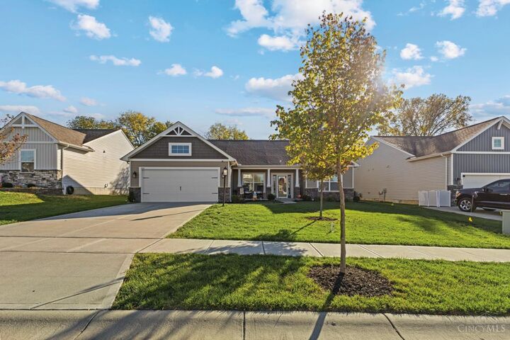 Property Photo:  1130 Silversmith Way  OH 45036 