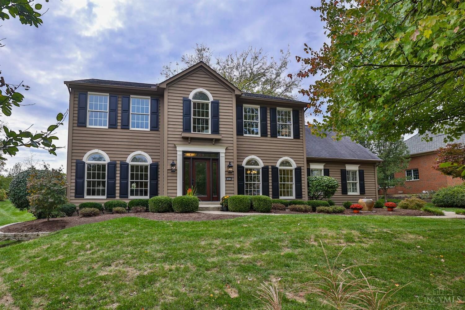 Property Photo: 7832 Woodglen Drive OH 45069