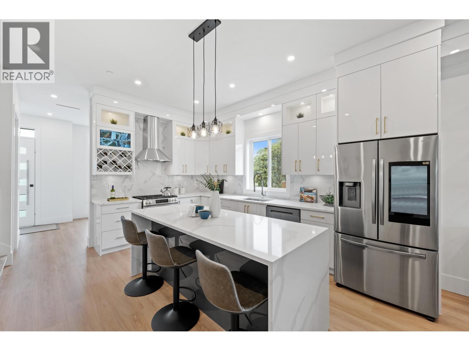 Property Photo:  122 Eighth Avenue 1  BC V3L 1X8 