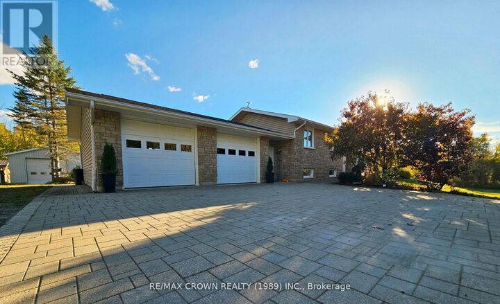 887 River Road  Chisholm ON P0H 1B0 photo