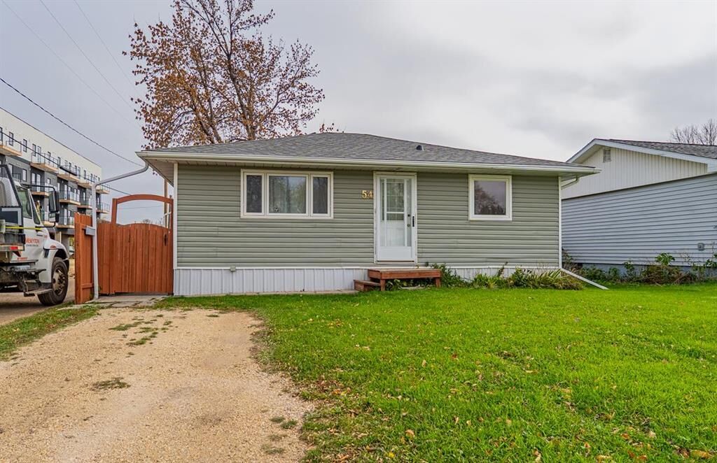 Property Photo: 54 16th Street Southwest MB R1N 2W4