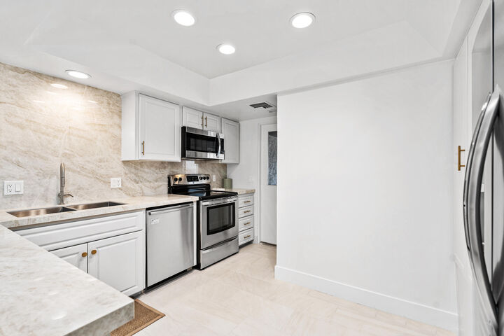 Property Photo: 48885 Mariposa Drive CA 92260