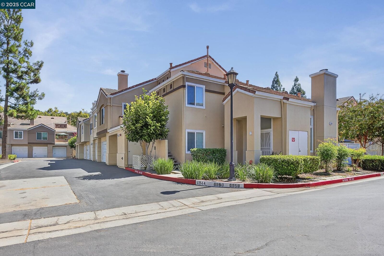 Property Photo: 6958 Gregorich Dr G CA 95138