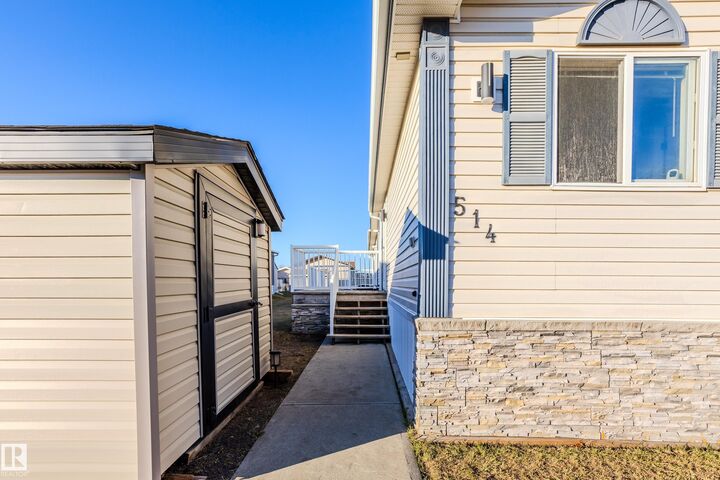 Property Photo: 514 Maple Wood Crescent NW AB T6P 0A9