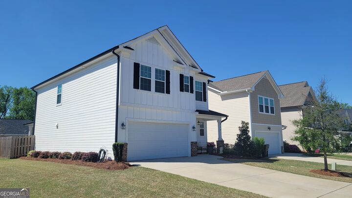 Property Photo:  420 Longmeadow Dr  GA 30813 