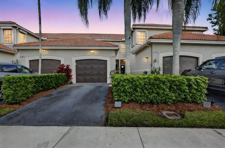 Property Photo: 1291 Sorrento Dr 1291 FL 33326