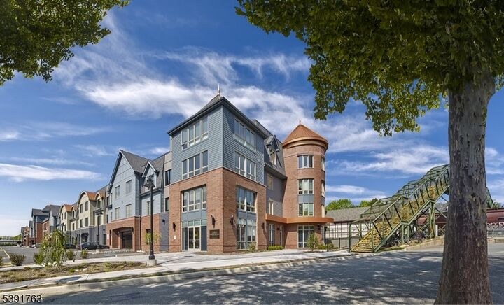 Property Photo: 41 W Prospect St NJ 07463