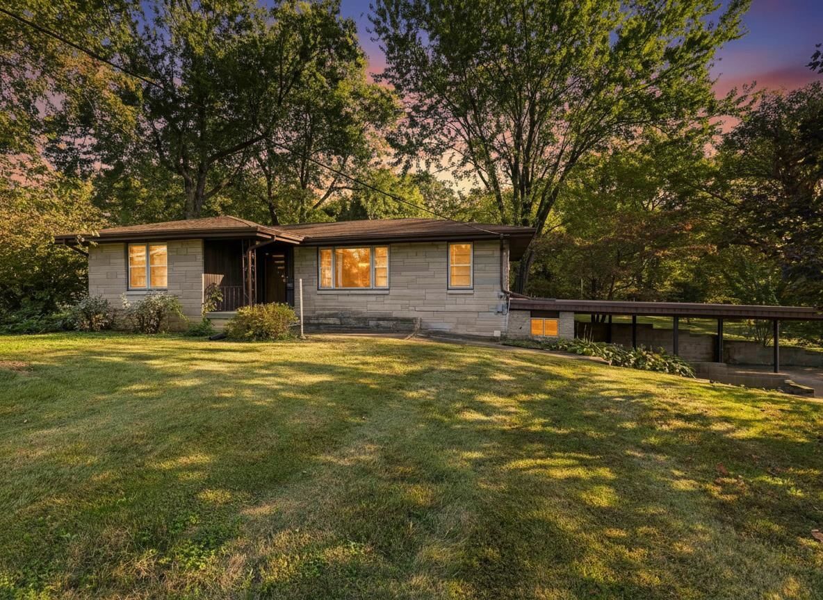 Property Photo:  1996 S Green St.  KY 42420 