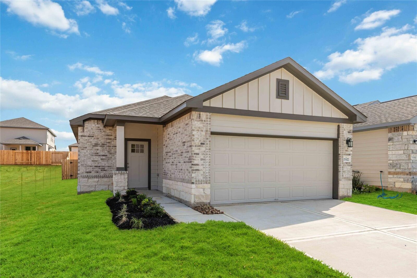 Property Photo:  25327 Yellowbells Place  TX 77316 