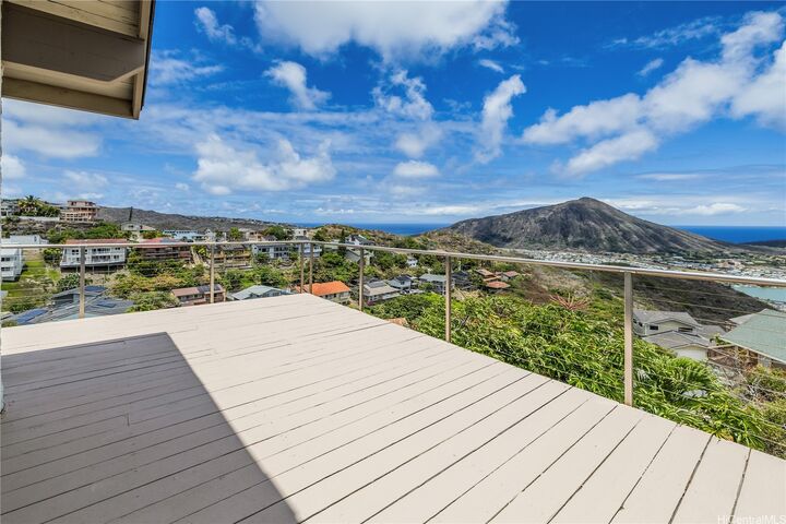 Property Photo: 1048 Kaupaku Place HI 96825