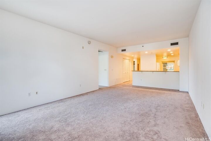 Property Photo: 520 Lunalilo Home Road 7104 HI 96825