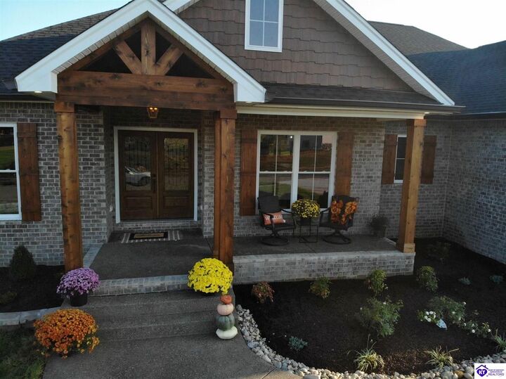 Property Photo: 73 Shepherd'S Way KY 40162