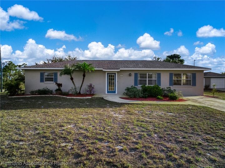 Property Photo:  1421 Goldbud Street  FL 33852 