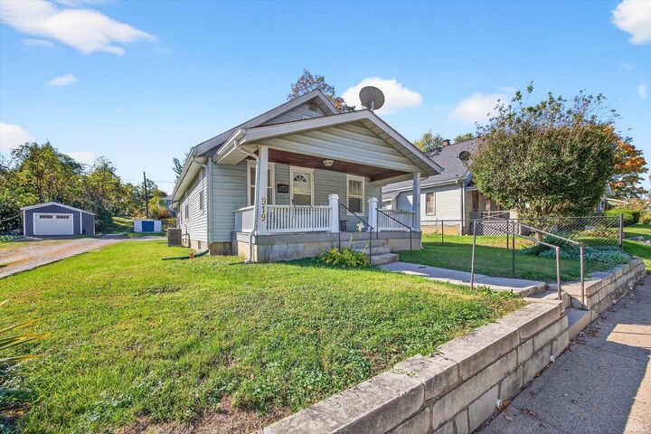 Property Photo: 919 W Kirkwood Avenue IN 47404
