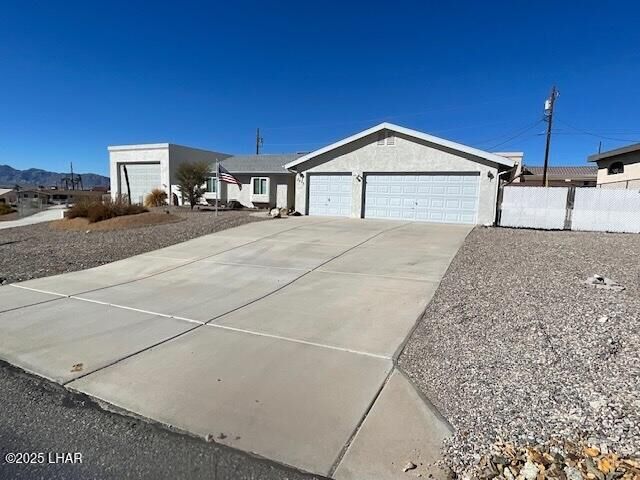 Property Photo: 2325 Mandalay Dr AZ 86404