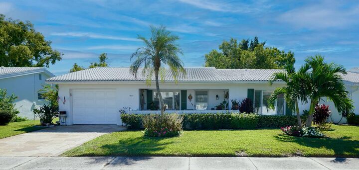 Property Photo: 9015 41st Way N FL 33782