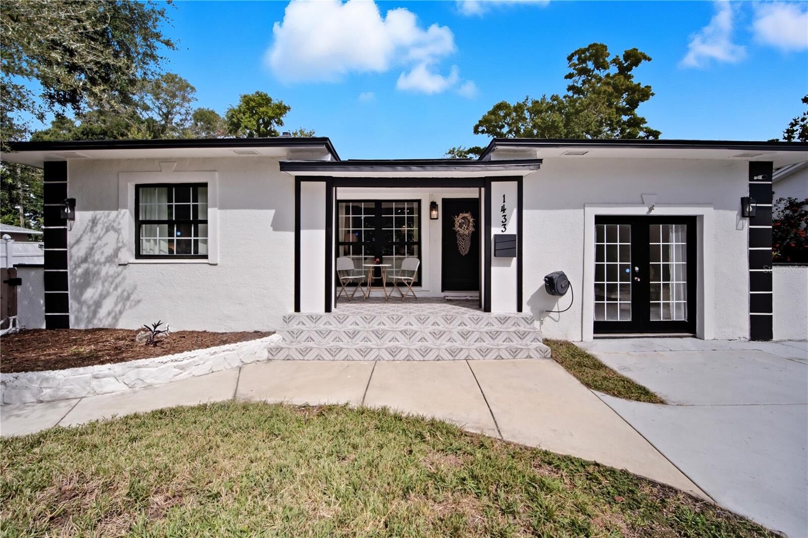 Property Photo:  1433 27th Avenue S  FL 33705 