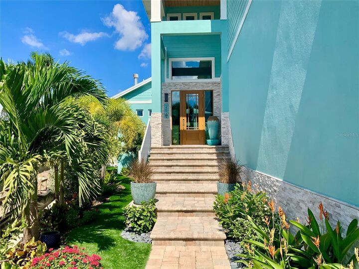 Property Photo:  262 Island Circle  FL 34242 