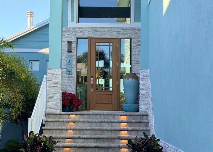 Property Photo: 262 Island Circle FL 34242