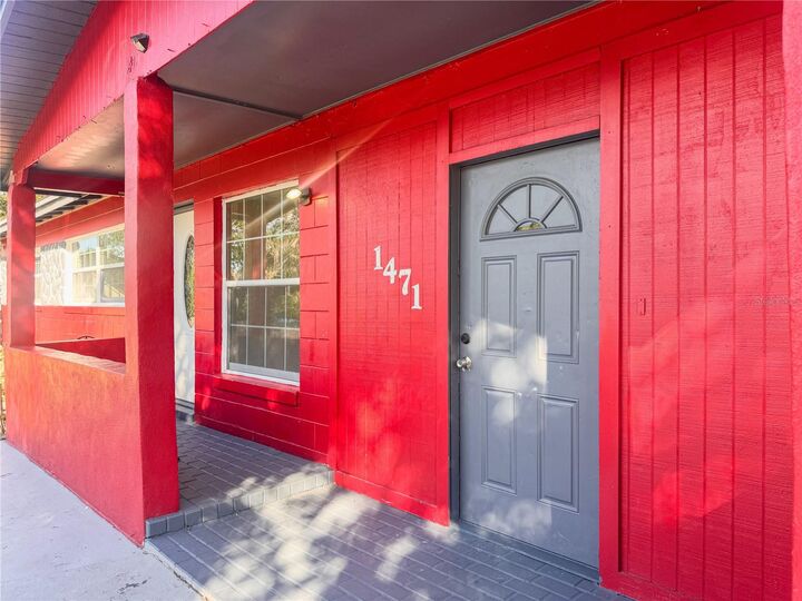 Property Photo: 1471 Kozart Court FL 32811