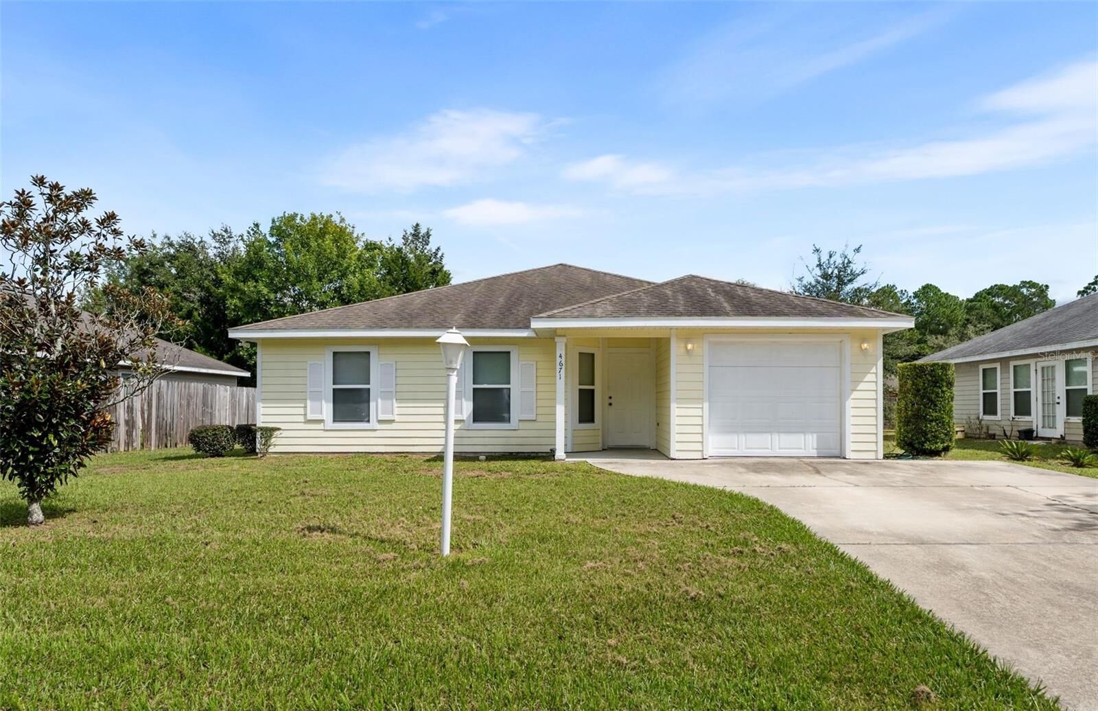 Property Photo:  4671 NE 15th Terrace  FL 32609 