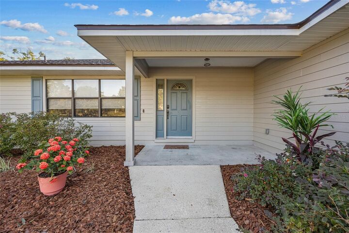 Property Photo:  9325 SW 81st Way  FL 32608