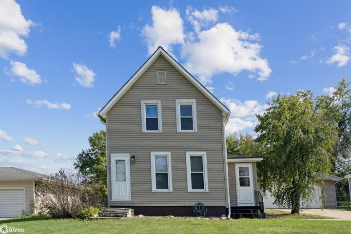 1108 S 4th Street  Marshalltown IA 50158 photo