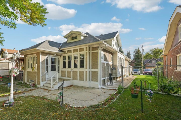 Property Photo: 1226 S 28th St WI 53215