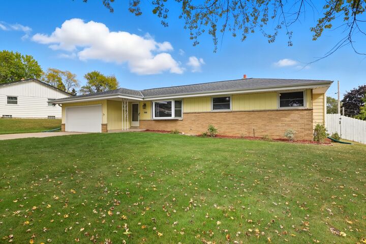 7416 N 42nd St  Milwaukee WI 53209 photo