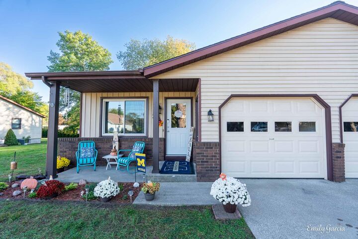 Property Photo: 286 Felch Street MI 49424
