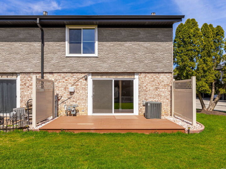 Property Photo:  1 Cour Monnet  IL 60465 