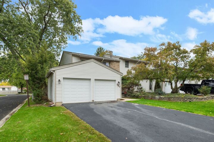 Property Photo: 557 Monroe Road IL 60440