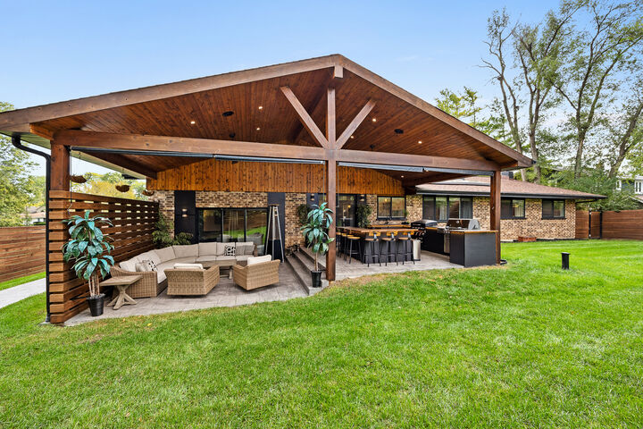 Property Photo:  1208 N Doe Road  IL 60067