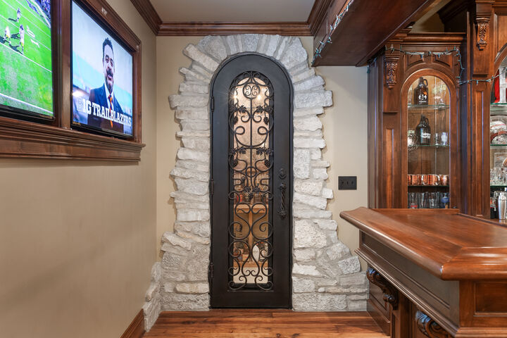 Property Photo: 21 Forest Avenue IL 60540
