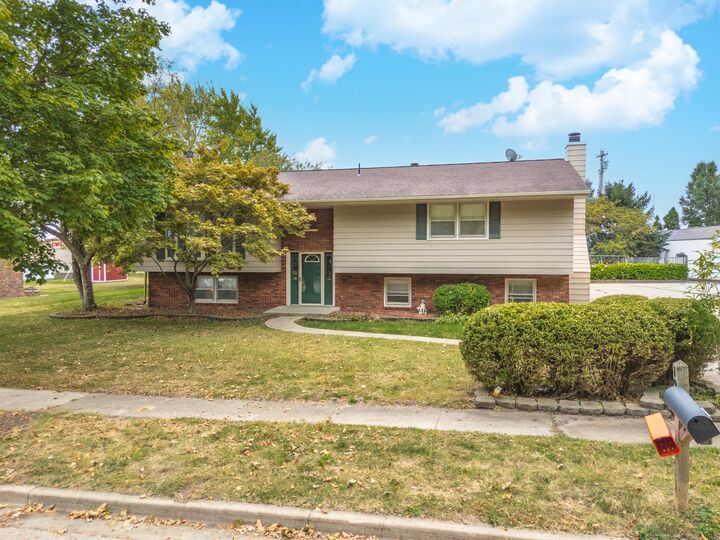 Property Photo:  1909 Marzel Drive  IL 61701