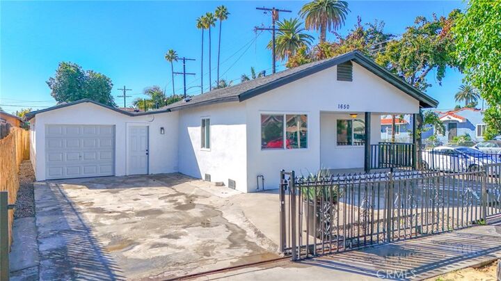 Property Photo: 1650 E 64th CA 90001