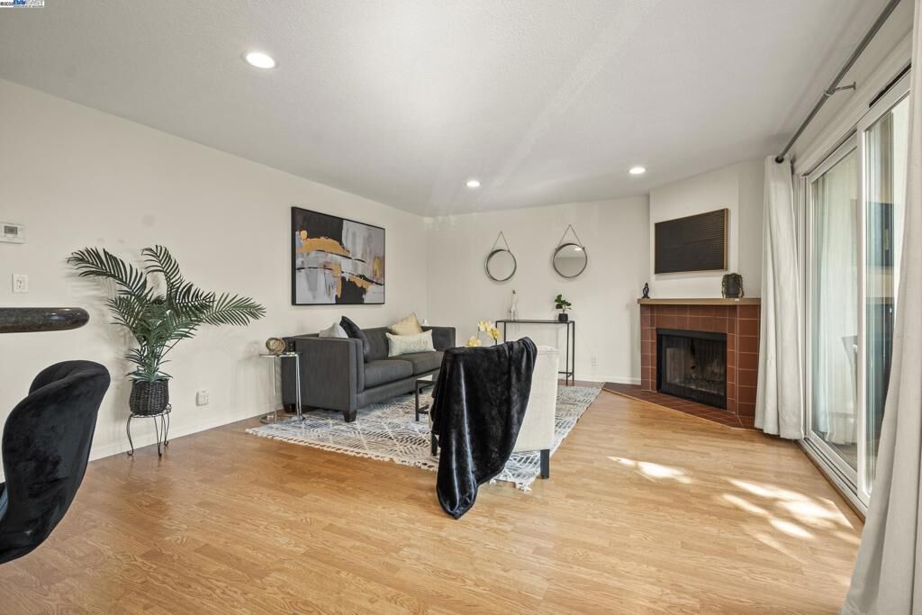 Property Photo:  21071 Gary Dr 204  CA 94546 